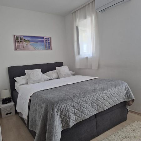 Room Near The Center سبليت المظهر الخارجي الصورة