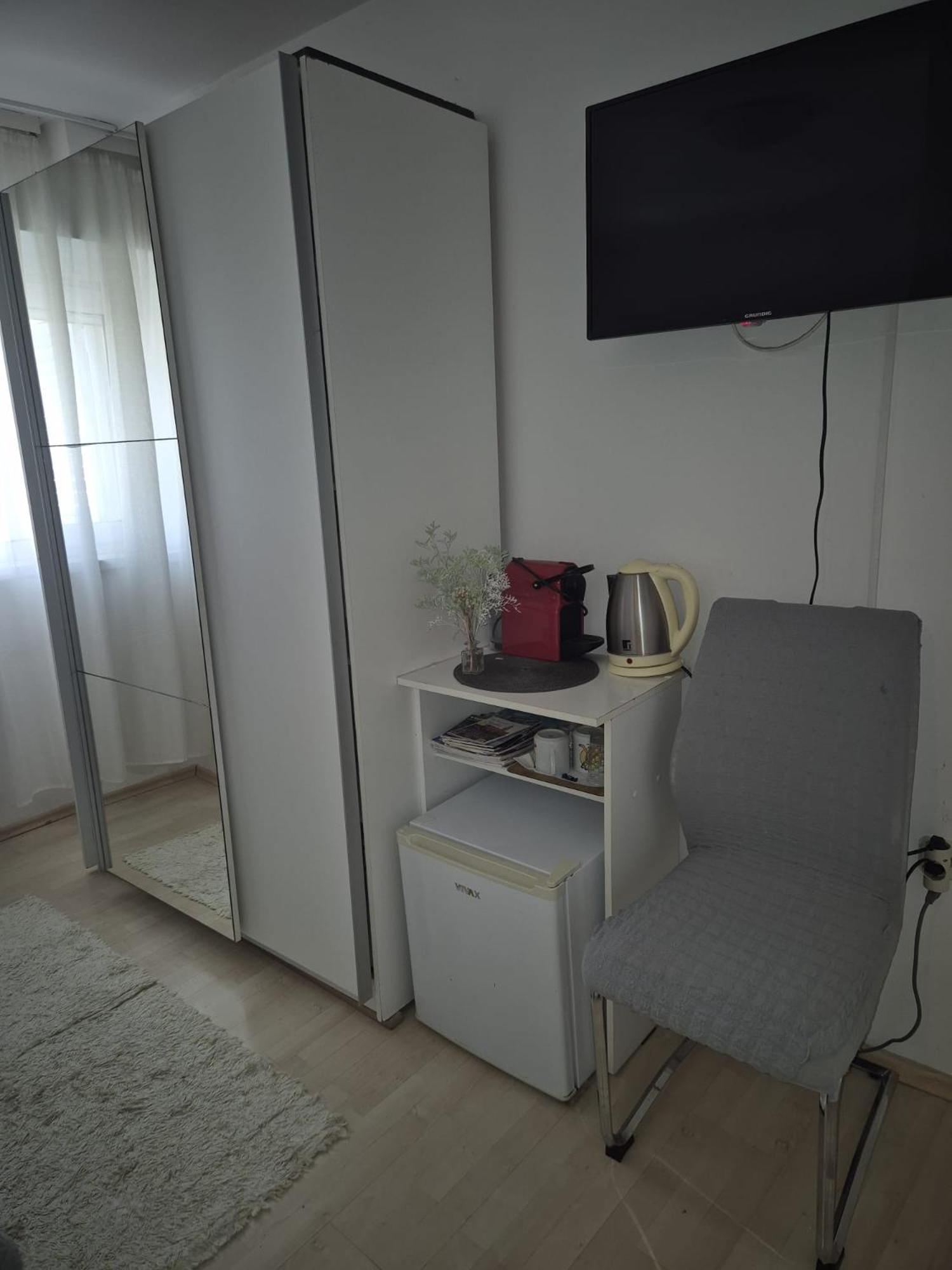 Room Near The Center سبليت المظهر الخارجي الصورة